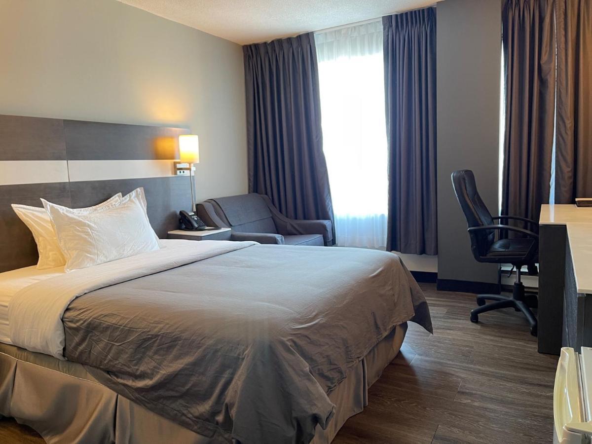 Auberge De La Gare Гатино Экстерьер фото